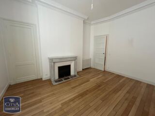  Appartement à louer 5 pièces 183 m²