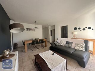  Appartement à louer 3 pièces 65 m²