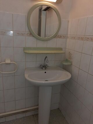  Appartement à louer 2 pièces 61 m²