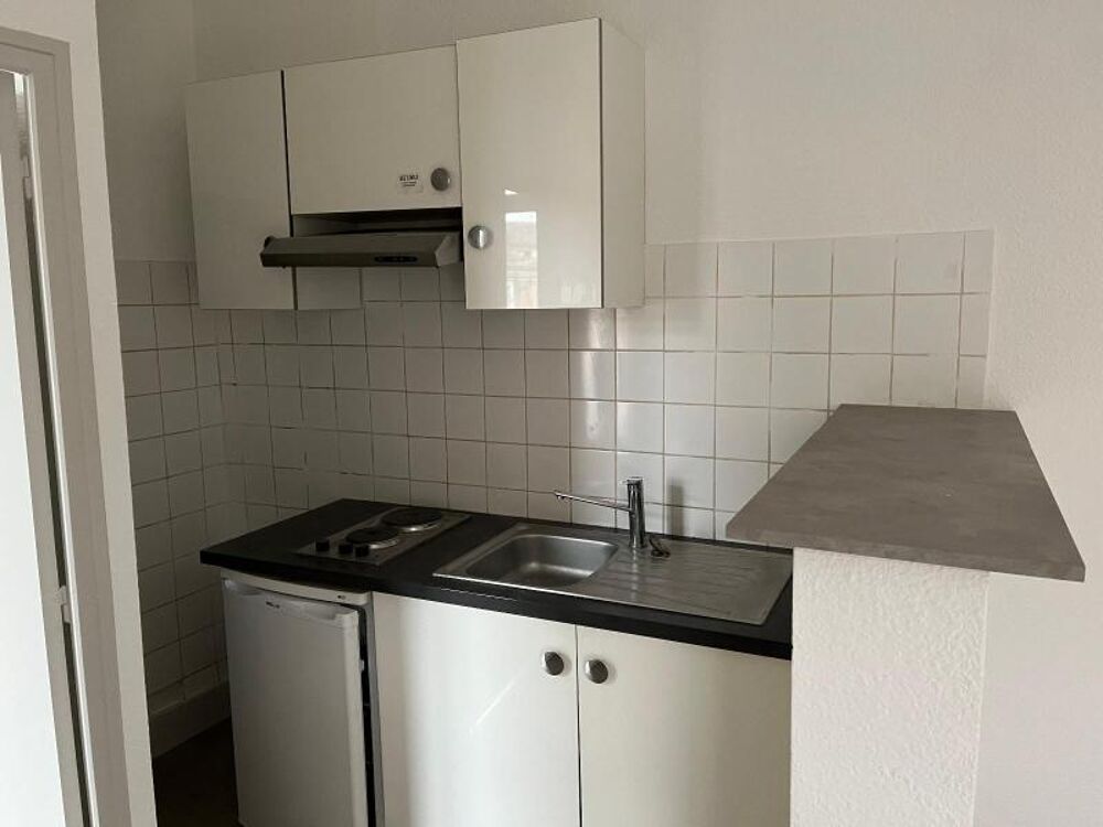 AUBENAS, coeur centre ville, Appartement T1 bis au 1er é....
