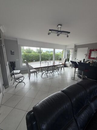 Maison à vendre 15 + pièces 347 m²