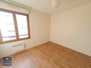  Appartement à louer 3 pièces 70 m²