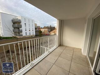  Appartement à louer 3 pièces 64 m²