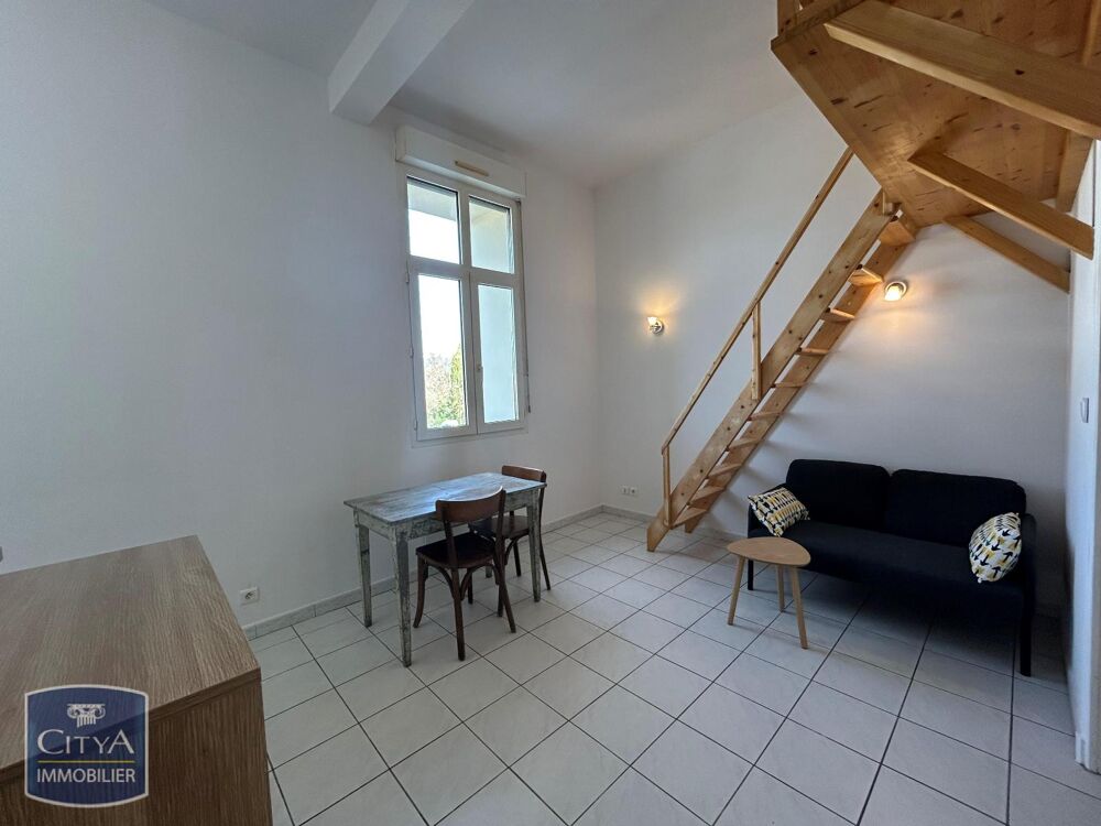 À LOUER : Appartement T1 meublé au premier étage situé à....