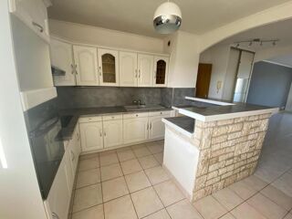  Appartement à louer 3 pièces 71 m²