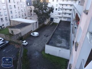  Parking / Garage à louer 