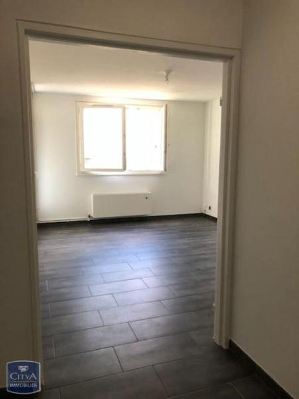À LOUER : Appartement T2 situé à Bruges, dans le code po....