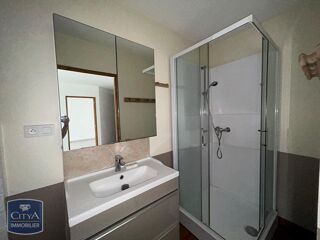  Appartement à louer 3 pièces 94 m²