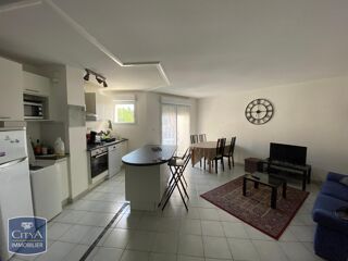  Appartement à louer 3 pièces 65 m²