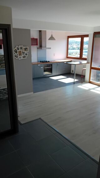  Appartement à louer 3 pièces 72 m²