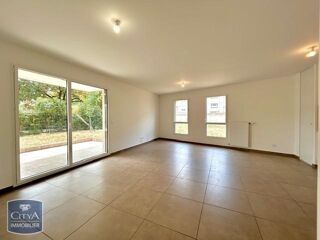  Appartement à louer 4 pièces 83 m²