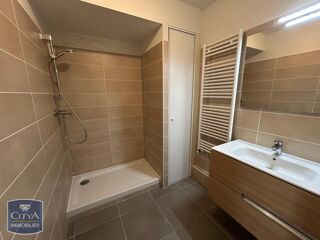  Appartement à louer 1 pièce 28 m²