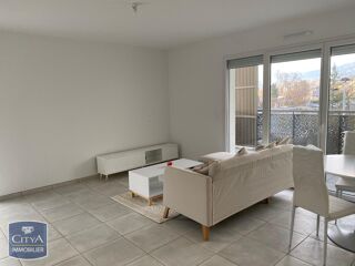  Appartement à louer 3 pièces 63 m²