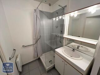  Appartement à louer 2 pièces 40 m²
