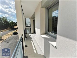  Appartement à louer 3 pièces 67 m²
