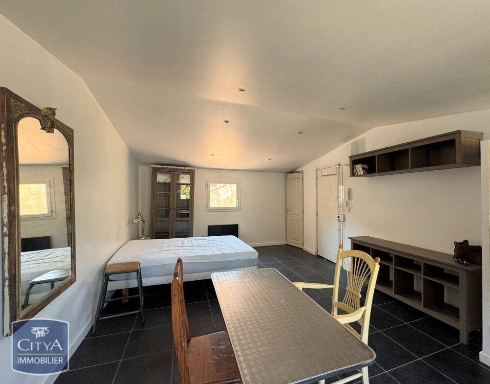 location Appartement - 1 pièce(s) - 31 m² Marseille 1