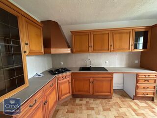  Appartement à louer 4 pièces 79 m²