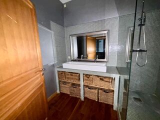  Appartement à louer 3 pièces 86 m²