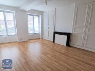  Appartement à louer 4 pièces 97 m²