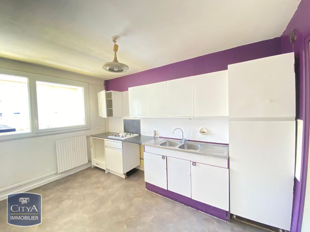 A LOUER - LYON : un appartement de type T4 situé au 3ème....
