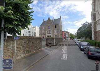  Parking / Garage à louer 