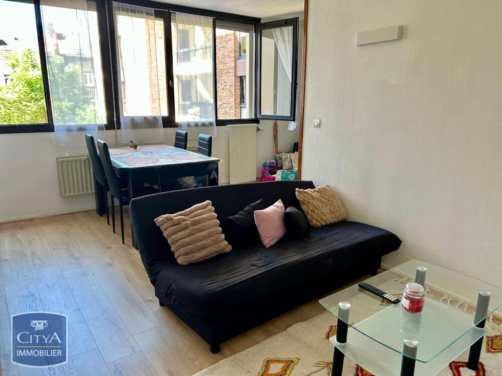 À LOUER : Découvrez cet appartement MEUBLE + une place d....