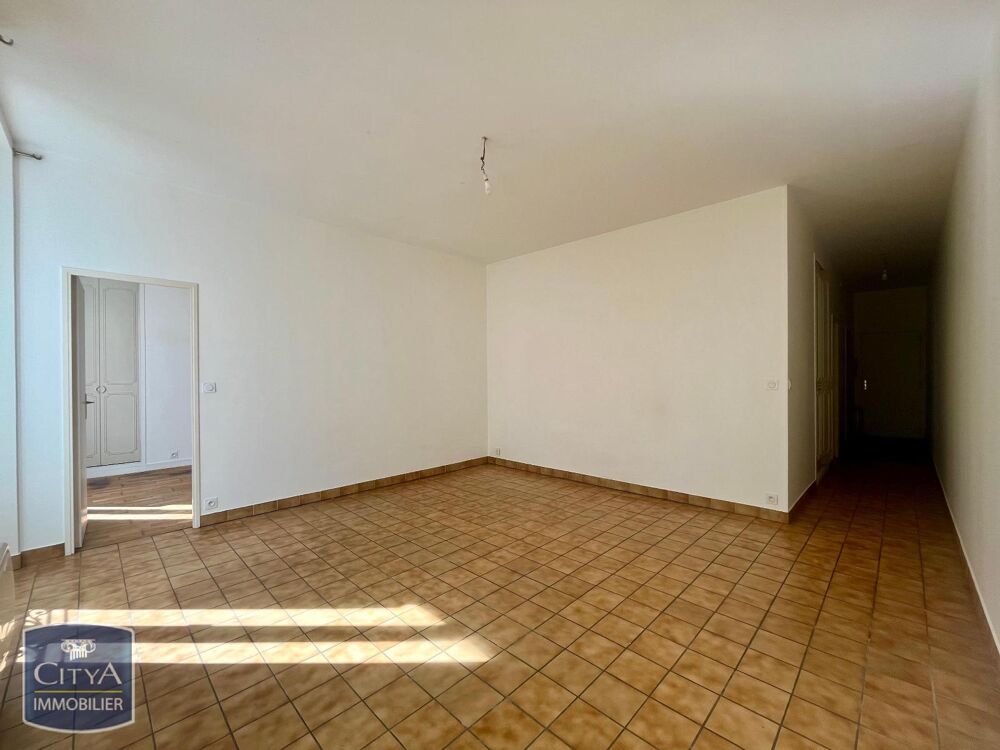 À LOUER : Appartement T3 situé à Orléans, dans le code p....