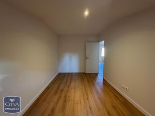  Appartement à louer 3 pièces 71 m²