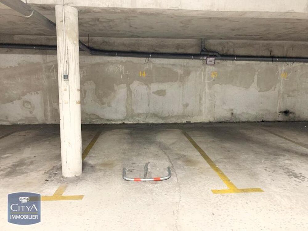 location Parking / Garage Tours (37000)