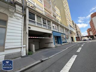  Parking / Garage à louer 