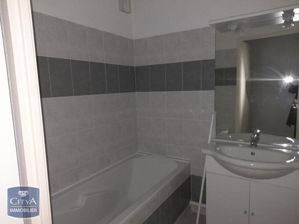 location Appartement - 2 pièce(s) - 49 m² Pont-Saint-Esprit (30130)