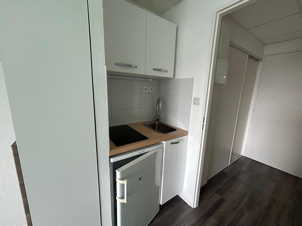 Centre Ville - À LOUER : Appartement T1 situé dans le qu....