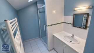  Appartement à louer 2 pièces 55 m²