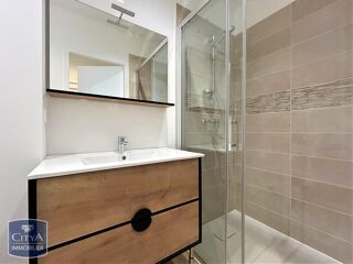  Appartement à louer 3 pièces 47 m²