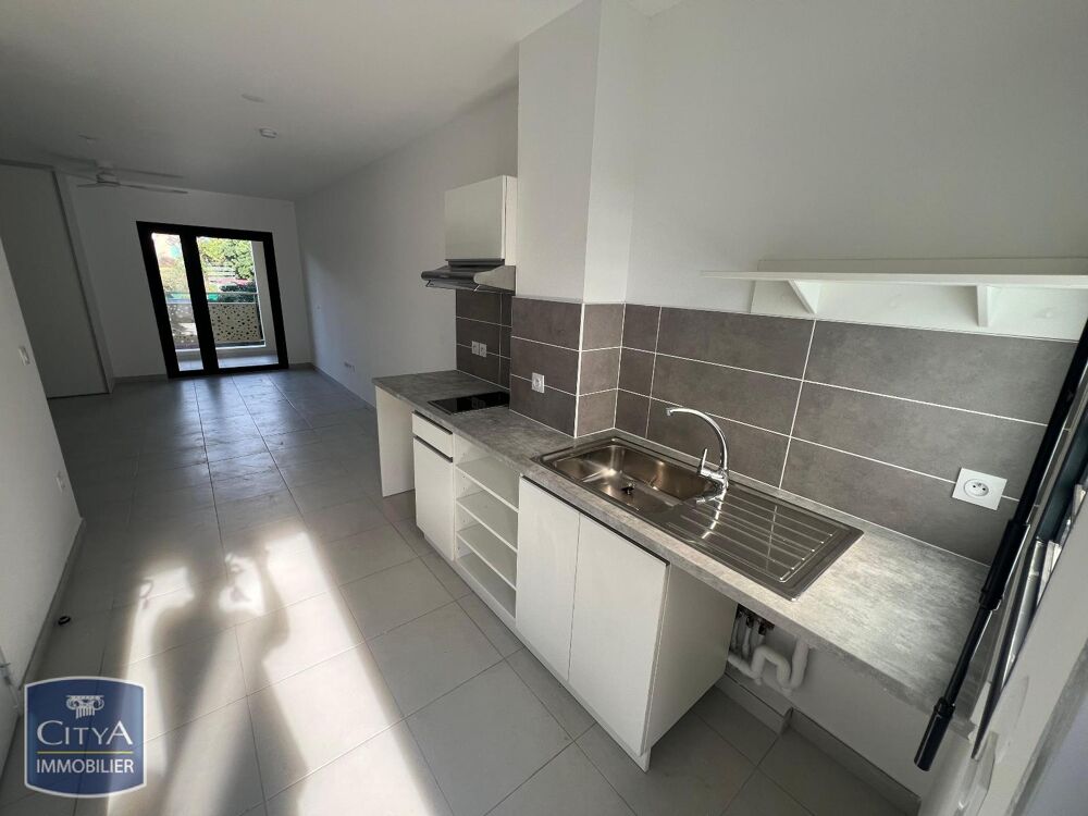 location Appartement - 1 pièce(s) - 31 m² Le Tampon (97430)