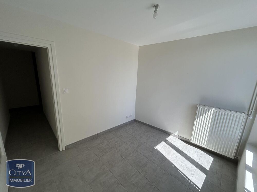 À LOUER : Appartement T5 en duplex situé à Veyre-Monton,....