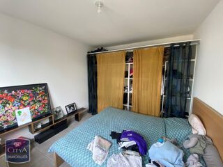  Appartement à louer 4 pièces 90 m²