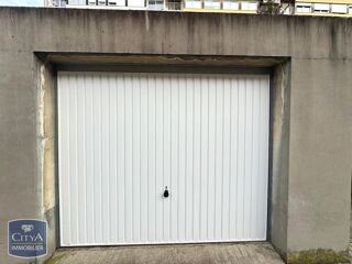  Parking / Garage à louer 