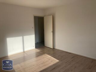  Appartement à louer 3 pièces 75 m²