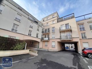  Parking / Garage à louer 