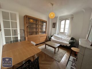  Appartement à louer 4 pièces 87 m²