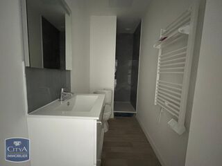  Appartement à louer 3 pièces 32 m²