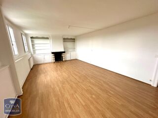  Appartement à louer 5 pièces 111 m²