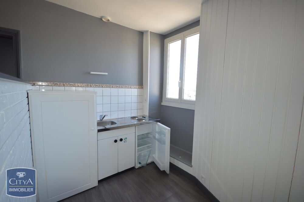 À LOUER : Appartement rénové T2 situé en plein coeur de C....