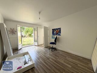  Appartement à louer 4 pièces 80 m²