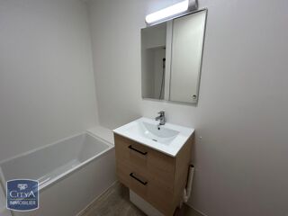  Appartement à louer 3 pièces 56 m²