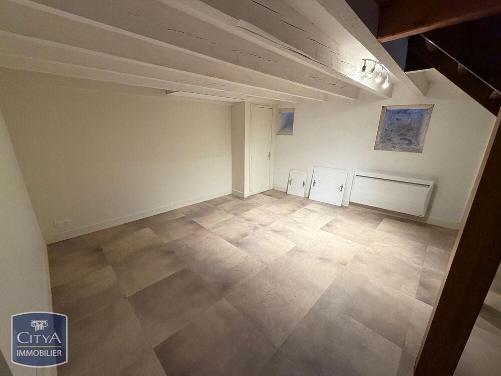 À LOUER : Appartement T1 situé à Châteauroux, dans le co....