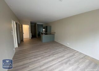  Appartement à louer 4 pièces 66 m²
