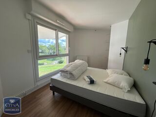  Appartement à louer 3 pièces 83 m²