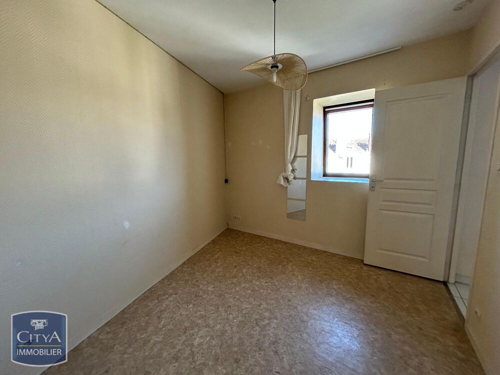 À LOUER : Appartement petit 2 pièces situé à Corbeil-Ess....